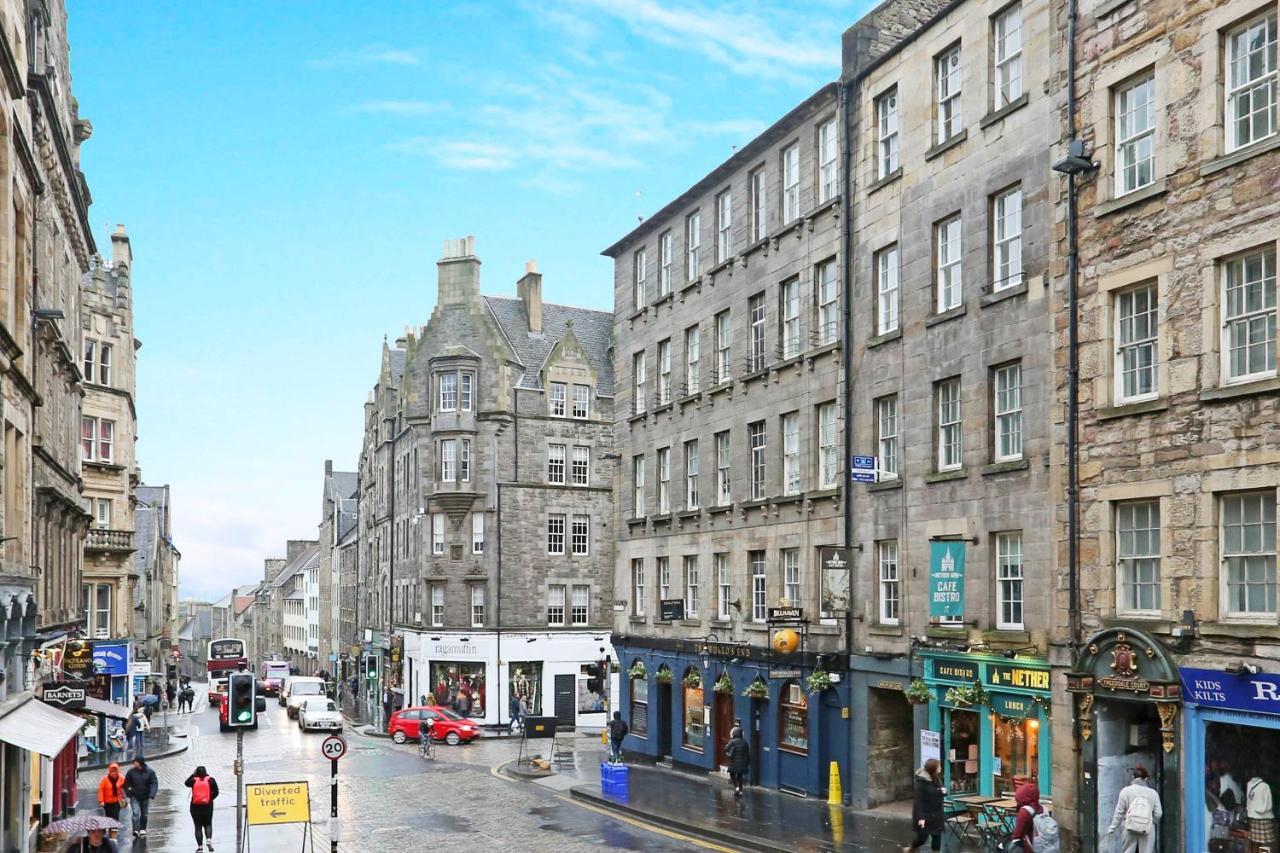 Joivy Elegant Home At The Heart Of The Royal Mile Edinburgh Exterior photo